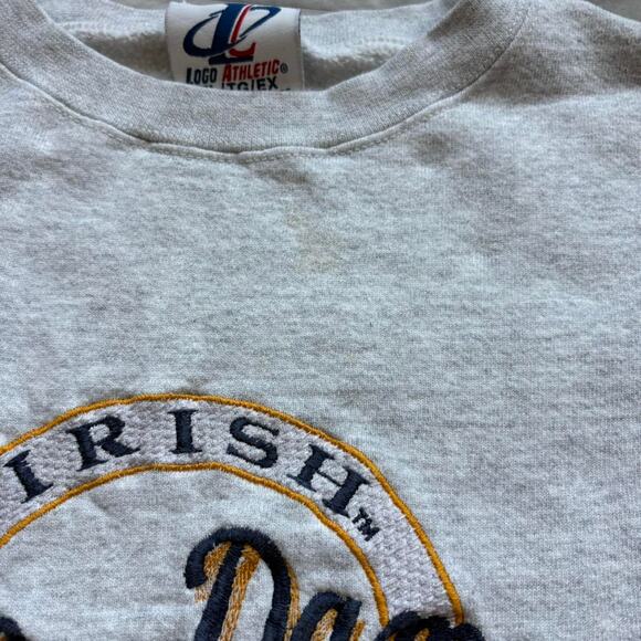 Vintage 1990s notre dame embroidered crewneck - Picture 3 of 5